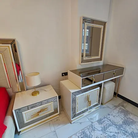 Apartment Novita Deluxe Residance этаж 10 *